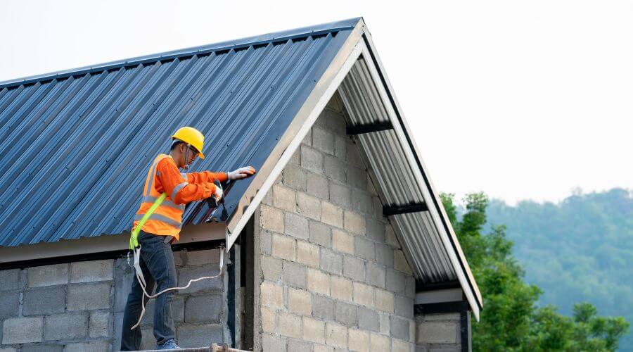 Expert new roof installation services in Montreal, MO